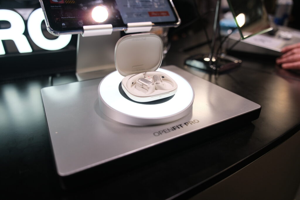 Shokz OpenFit Pro na CES 2026